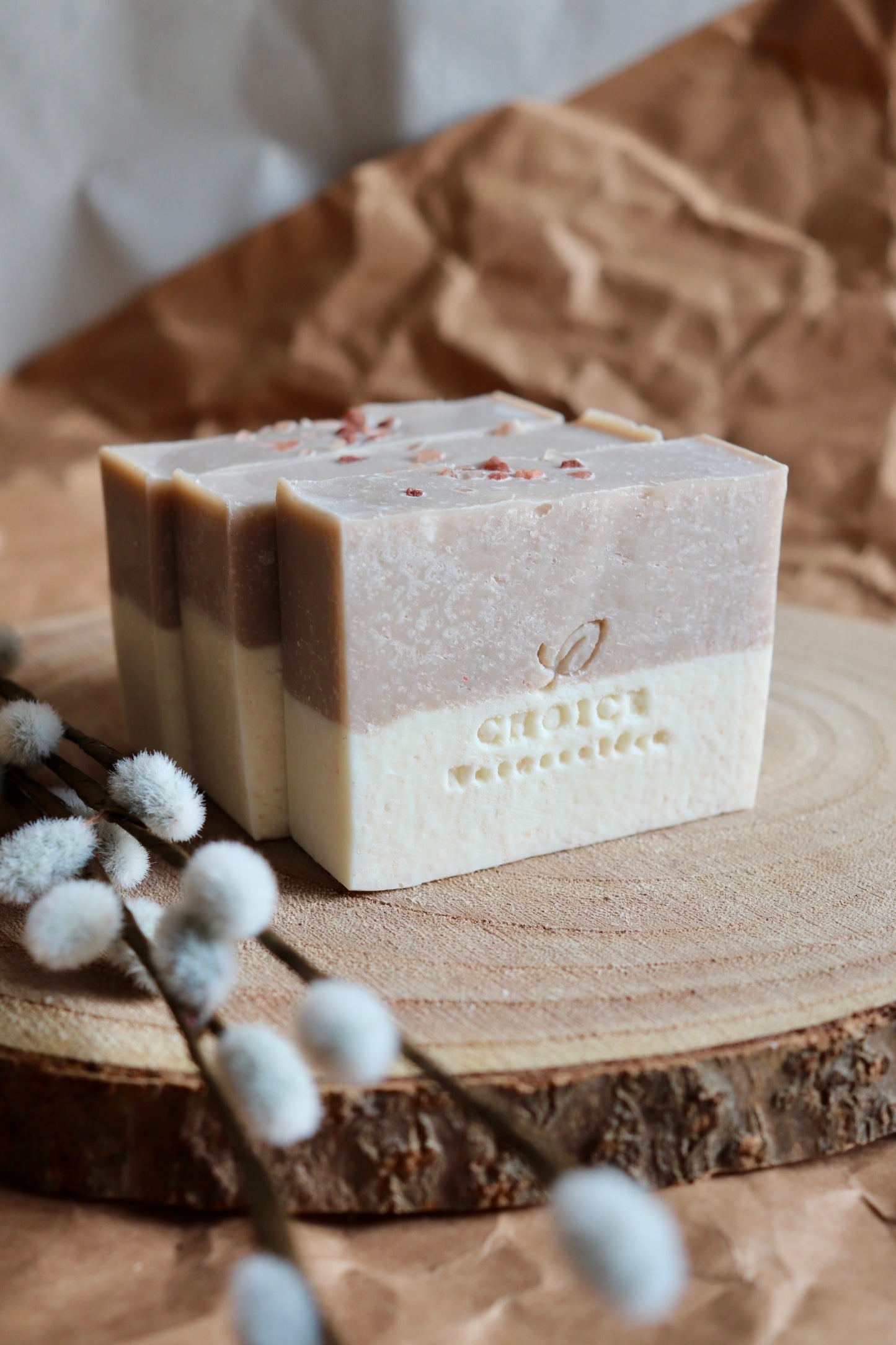 Handgemachte Naturseife Lavender & Lemon mit beruhigendem Lavendel und der spritzigen Frische der Zitrone.