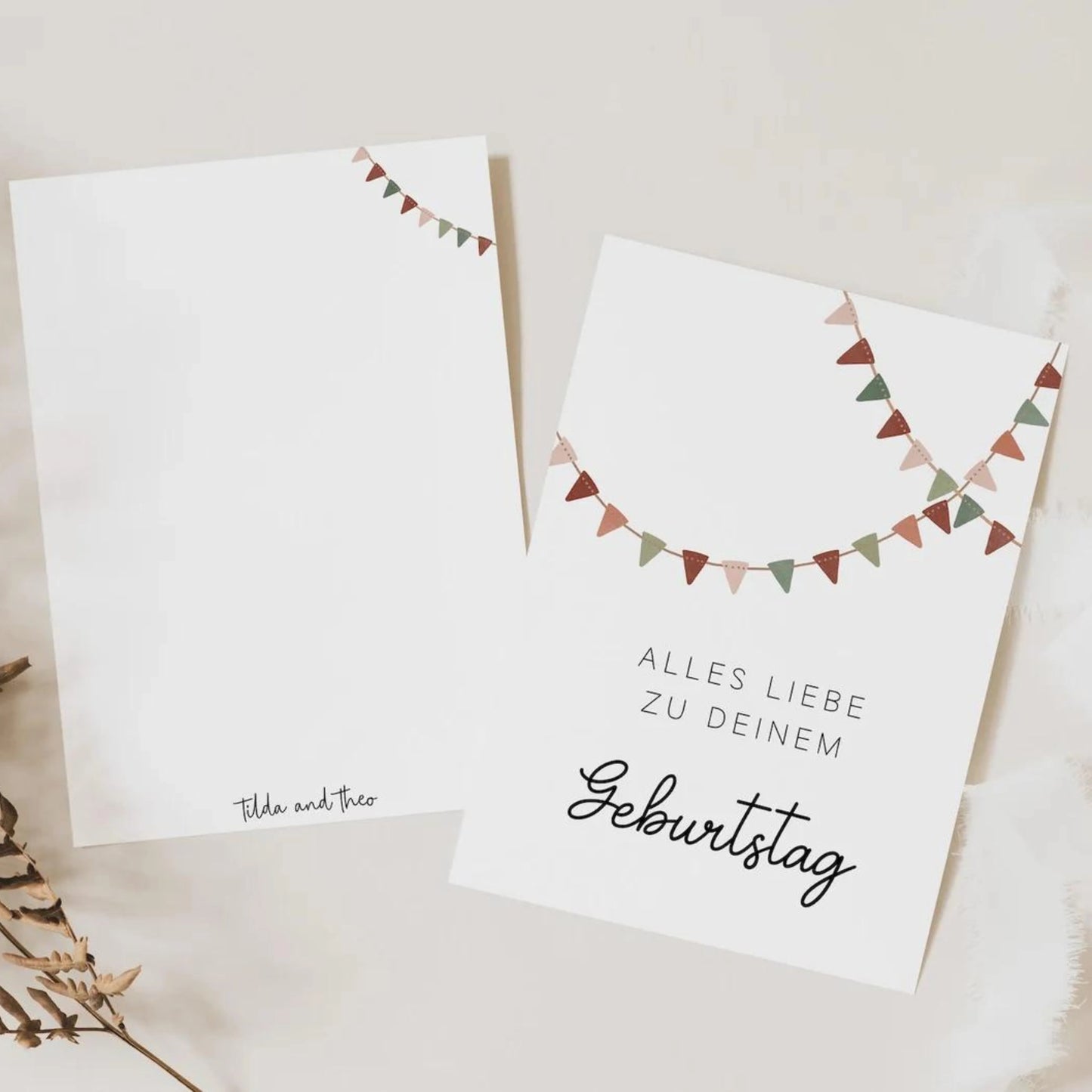 Geburtstags Karte mit Girlanden Illustration von Tilda & Theo im A6 Format. Auf hochwertiges Naturpapier gedruckt.