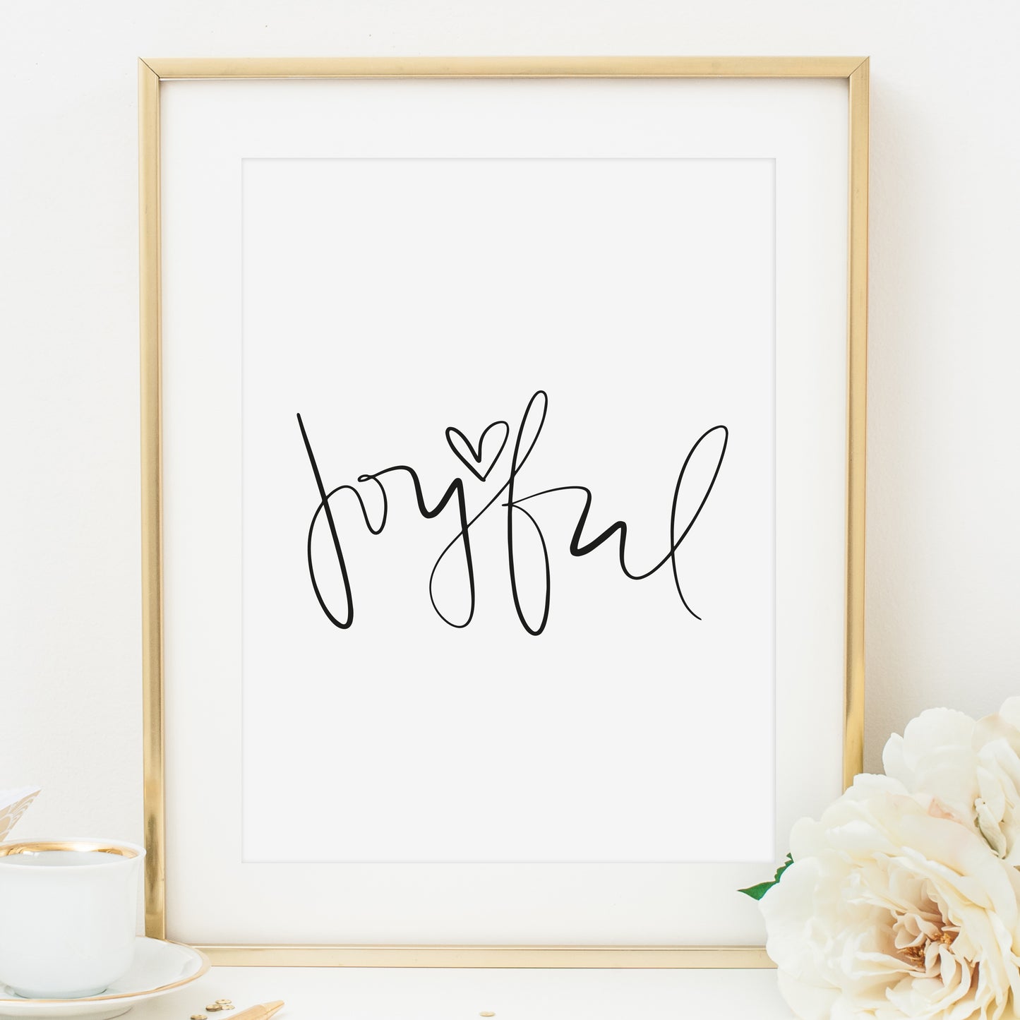 Das Sprüche Poster "Joyful" wird auf hochwertigem, 300 g/m² mattem Papier hergestellt.