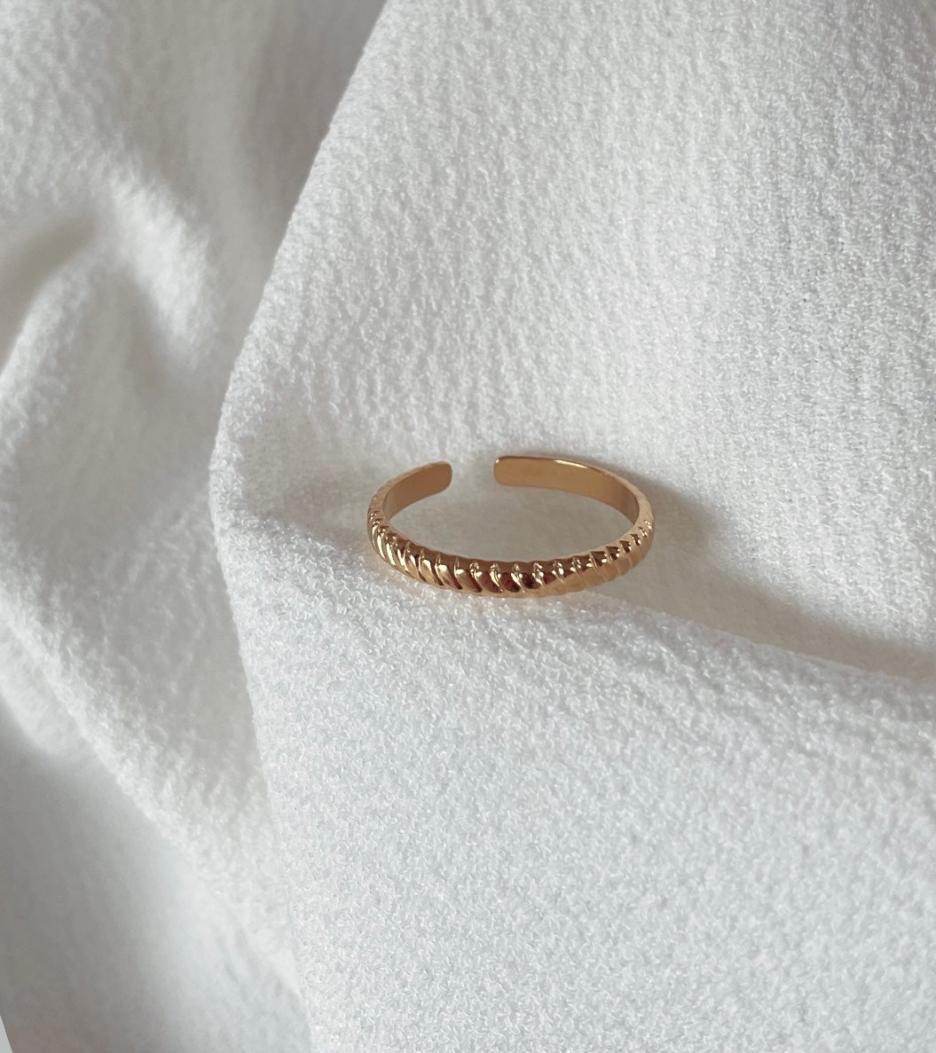Schmaler Goldring