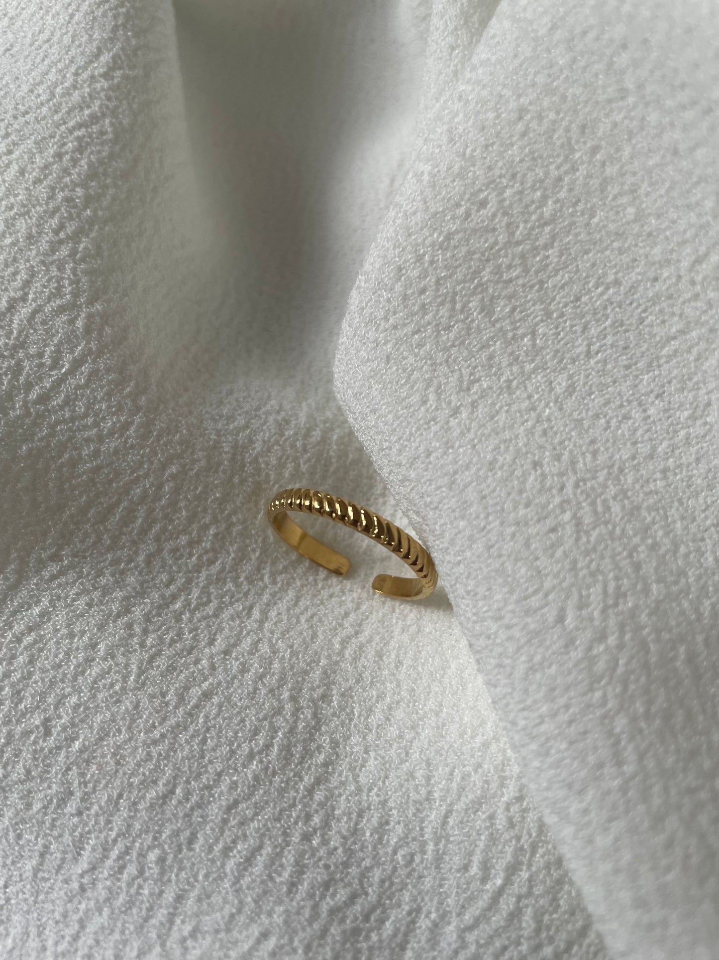 Schmaler Goldring