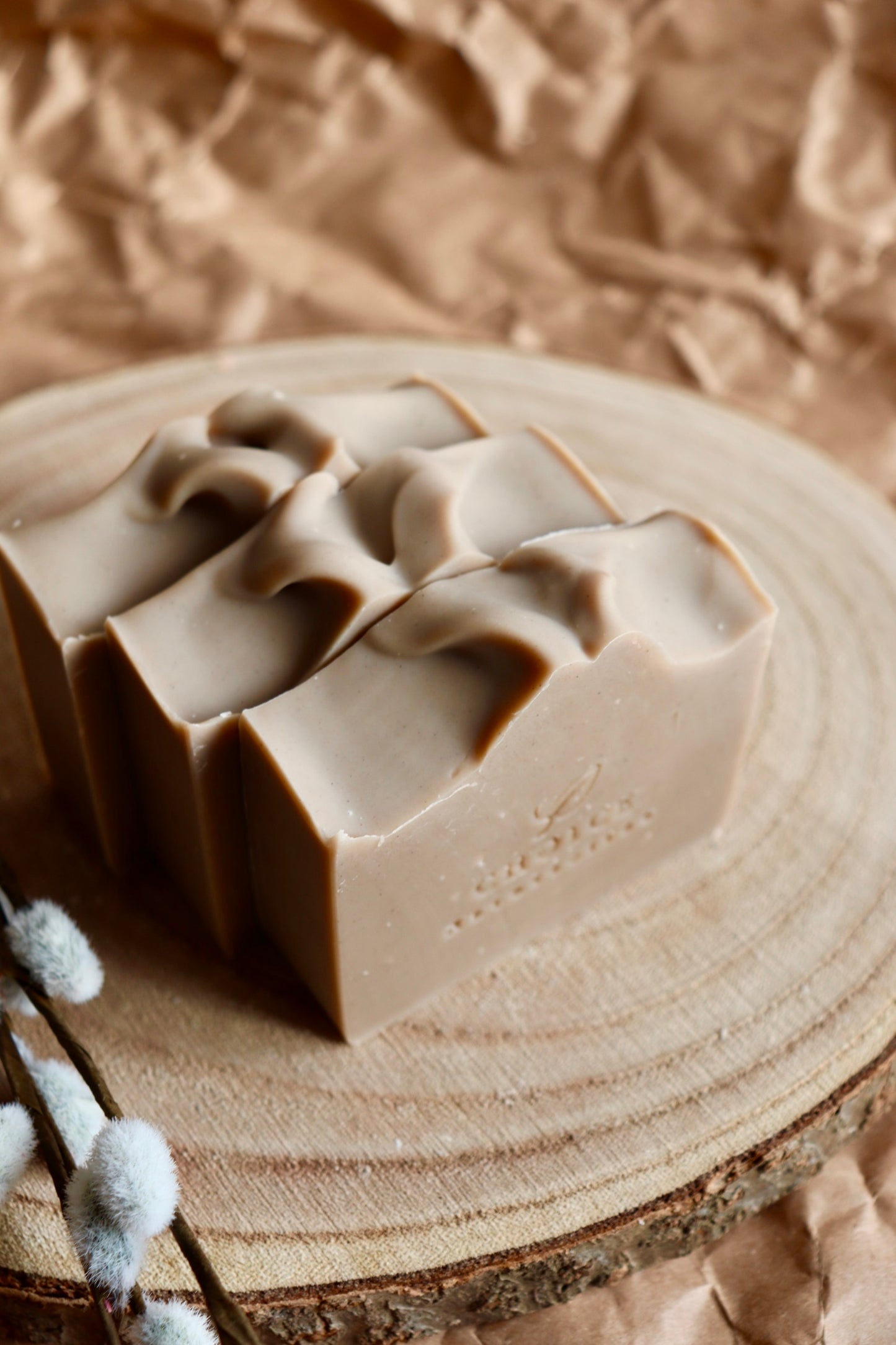 100% natürliche Seife "Orange & Patchouli" mit roter französischer Tonerde und exotischem Duft nach Orangen & Patschuli