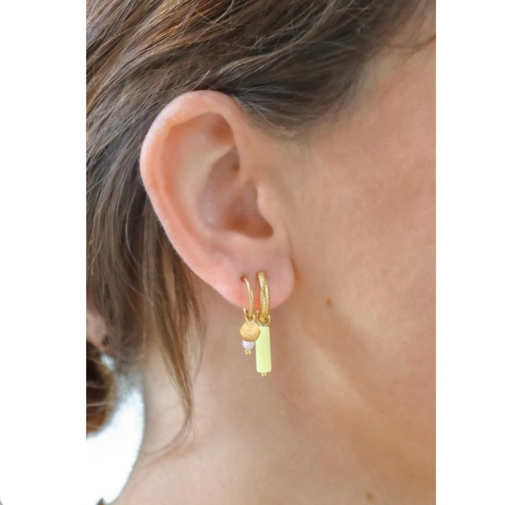 Gold Creole aus Edelstahl mit Zitrone-Jade Stein