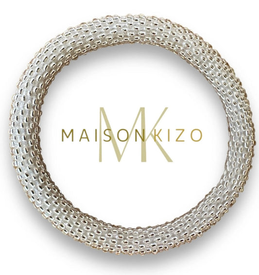 Handgefertigtes Glasperlen Armband glänzend mit schimmernden Silbernen Miyukiperlen.