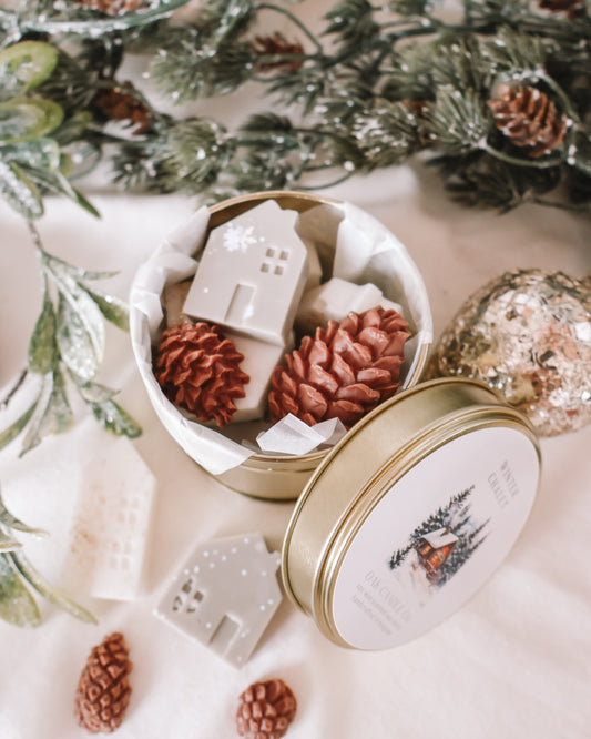 Aromatischer Duftwachs mit Sojawachs mit Duftnoten nach:  Eukalyptus, Artemisia, Kiefer, Minze, Zeder und Weihrauch.