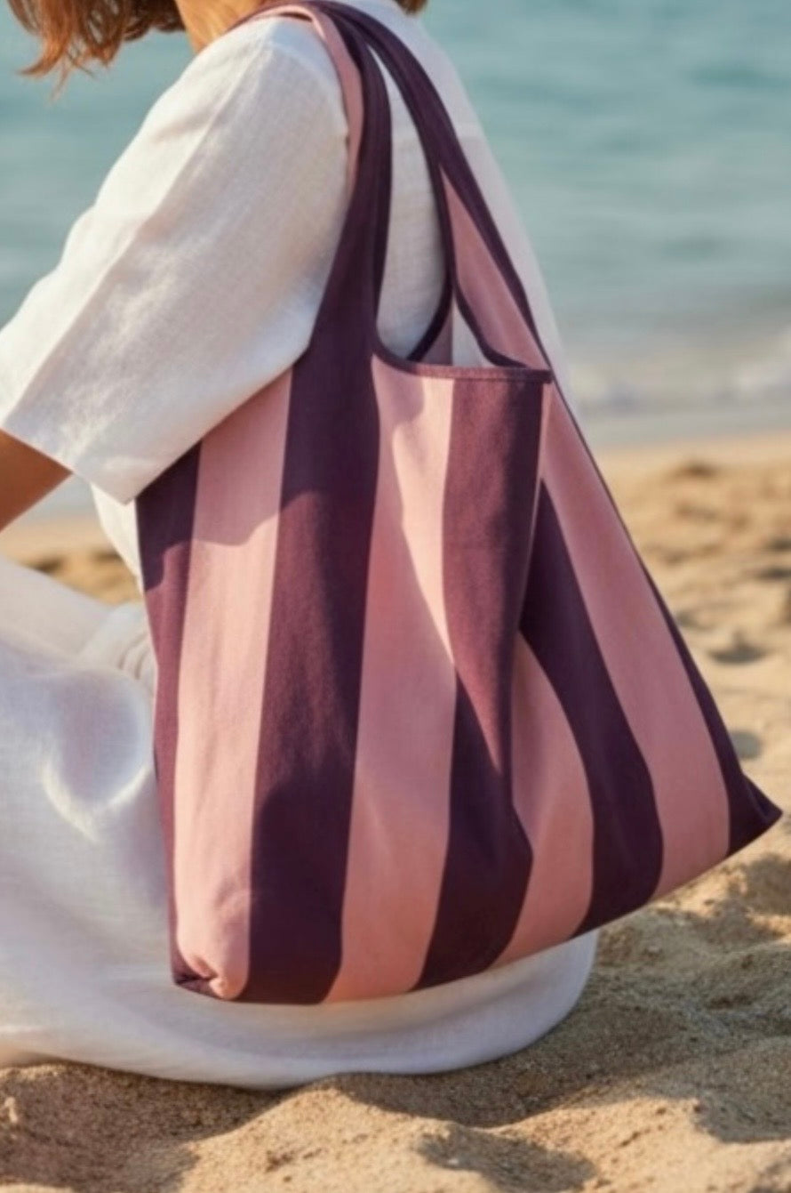 Faltbarer wasserabweisender Shopper rosa/lila Strrifen Muster! Für Einkäufe oder als Strandtasche verwendbar. Praktisch mit Aufbewahrungs Beutel. 
