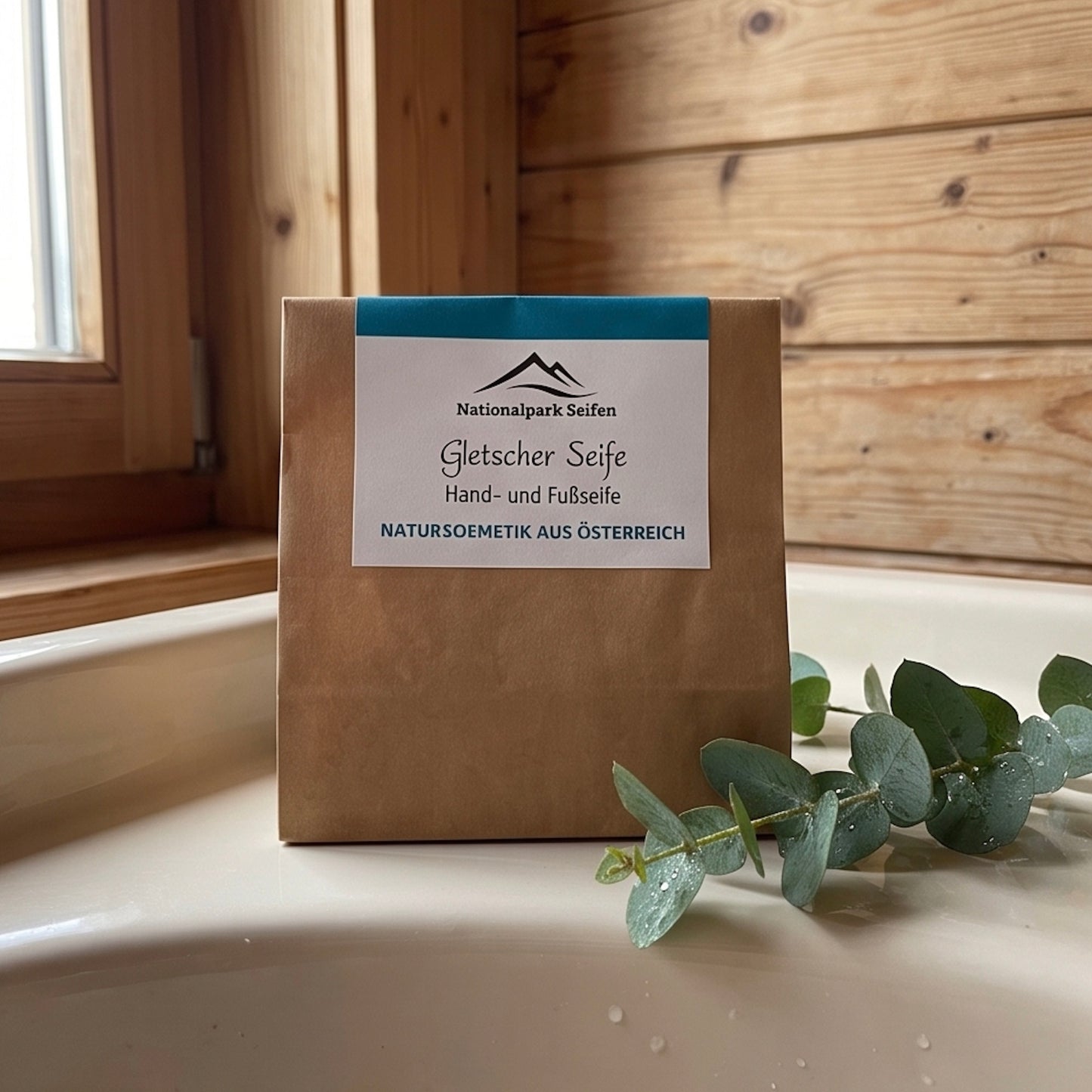 Naturseife Gletscher verpackt im wiederverwendbaren Papiertütchen