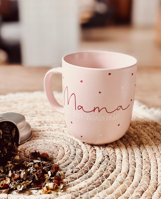 Henkelbecher aus Porzellan mit dem Aufdruck "Mama du bist wunderbar". Fassungsvermögen 0,35l