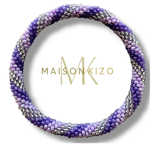 Fair Trade hergestelltes Glasperlen Armband mit Miyuki Perlen. Handgearbeitet in den Farben Flieder, lila und Silber!