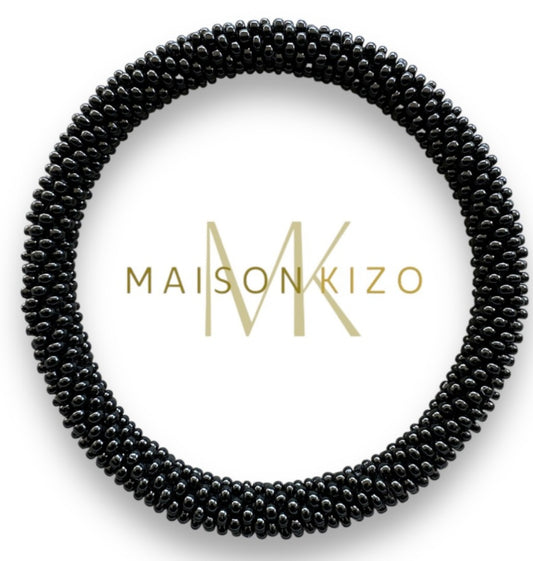 Handgefertigtes Glasperlen Armband in klassischem schwarz. 