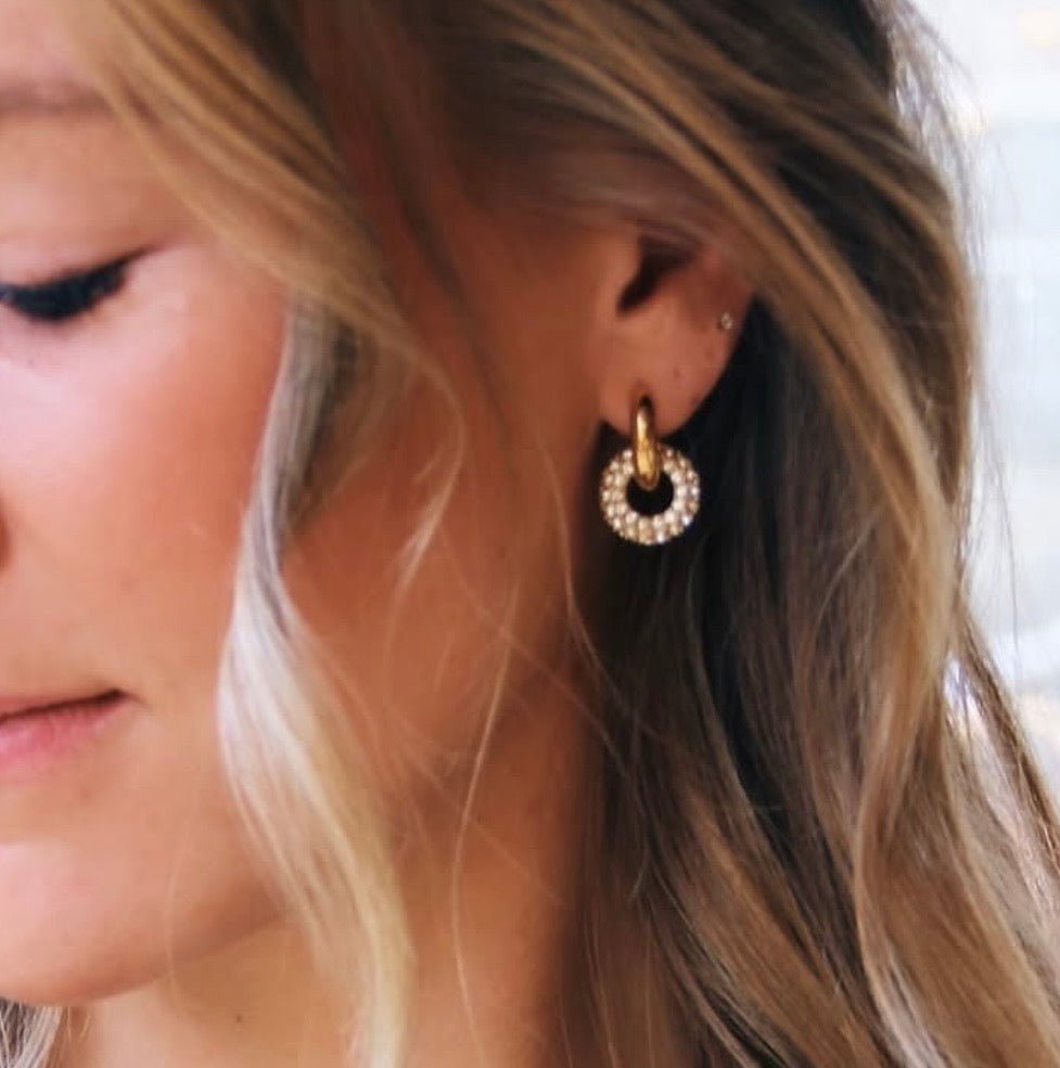 Hoop Creolen mit Zirkonia Anhänger