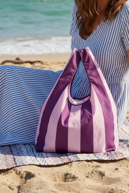 Faltbarer wasserabweisender Shopper rosa/lila Strrifen Muster! Für Einkäufe oder als Strandtasche verwendbar. Praktisch mit Aufbewahrungs Beutel. 