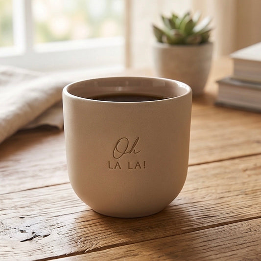 Keramik Becher hellbraun „Oh la la“