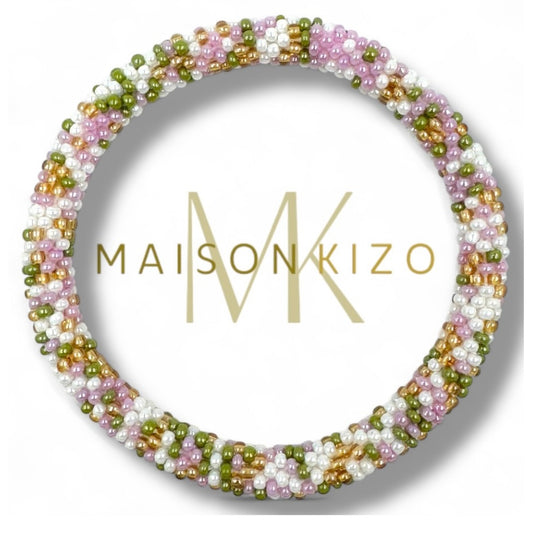 Fair Trade hergestelltes Glasperlen Armband mit Miyuki Perlen! Handgearbeitet in den pastell Tönen grün, weiß, hell rosa und Gold 