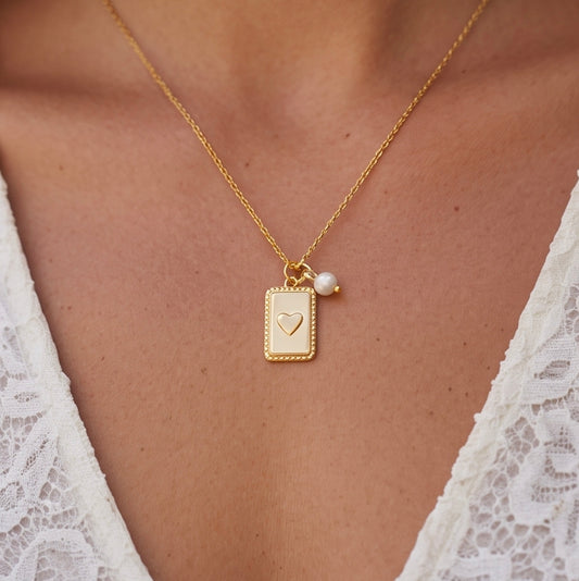 Zarte Medaillon Kette Herzchen