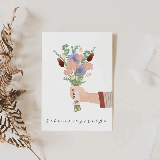 Liebevoll gestaltete Postkarte auf hochwertiges Naturpapier designed in Deutschland. Aufschrift "Geburtstagsgrüße!"