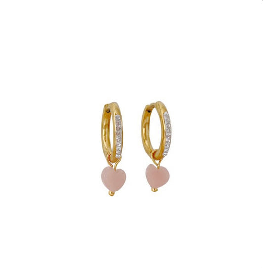 Gold Creole aus Edelstahl mit kleinen Diamant Steinchen, dazu einen rosa Opal Herz Anhänger. 